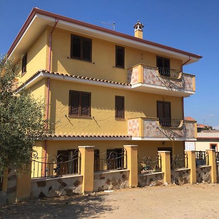 Casa Vacanze Al Parco Apartment Giba Bagian luar foto