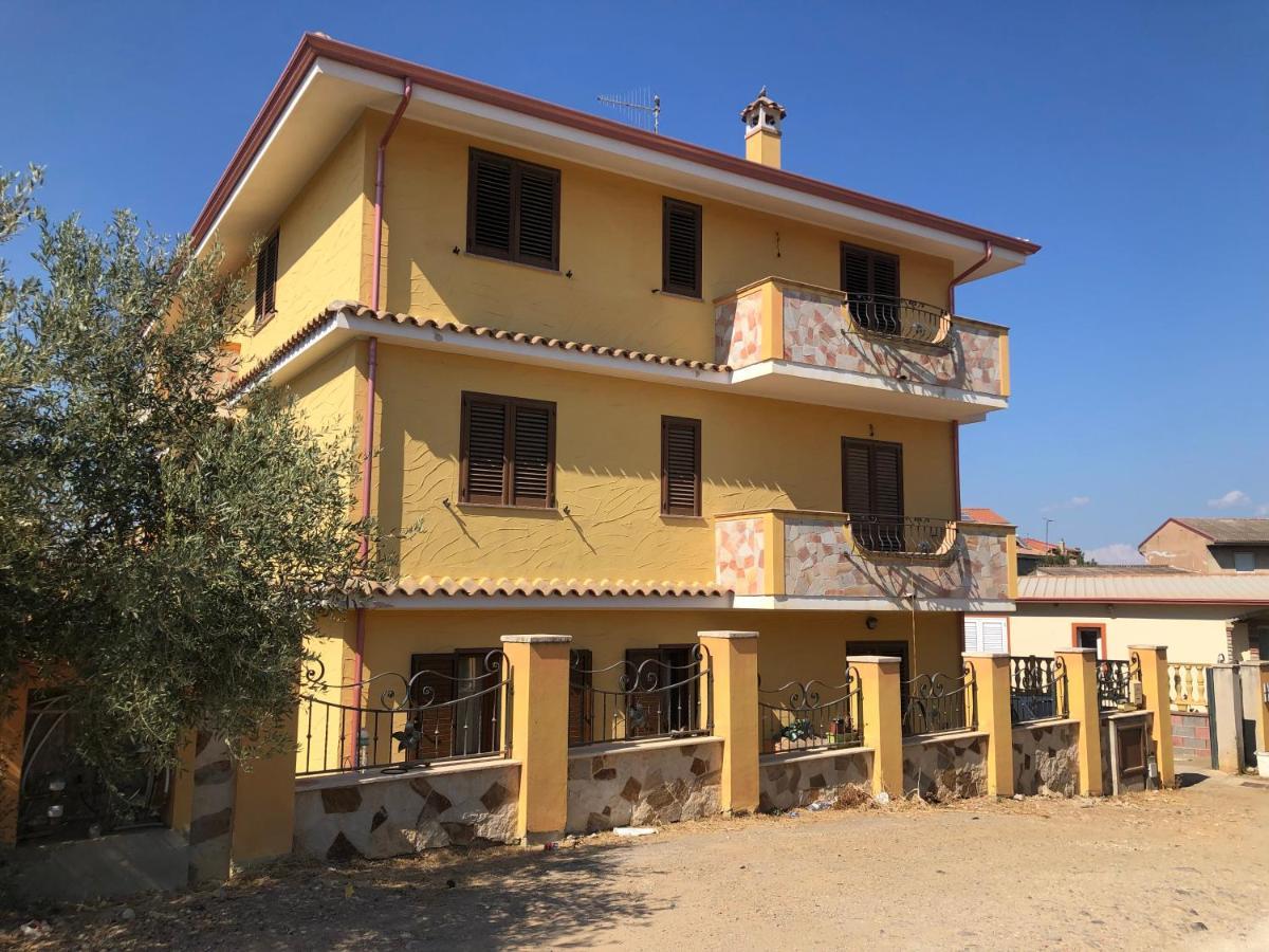 Casa Vacanze Al Parco Apartment Giba Bagian luar foto
